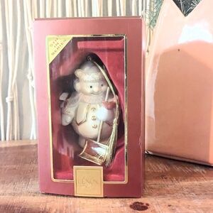 LENOX Snowman Shoveling Snow Porcelain Christmas Ornament Cardinal Red Bird